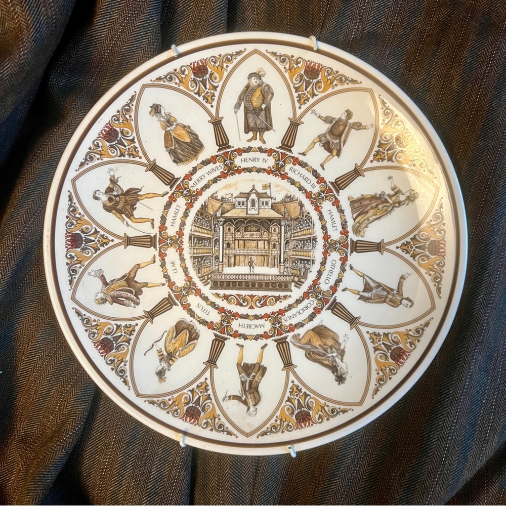 Wedgewood Shakespeare’s Characters Stage